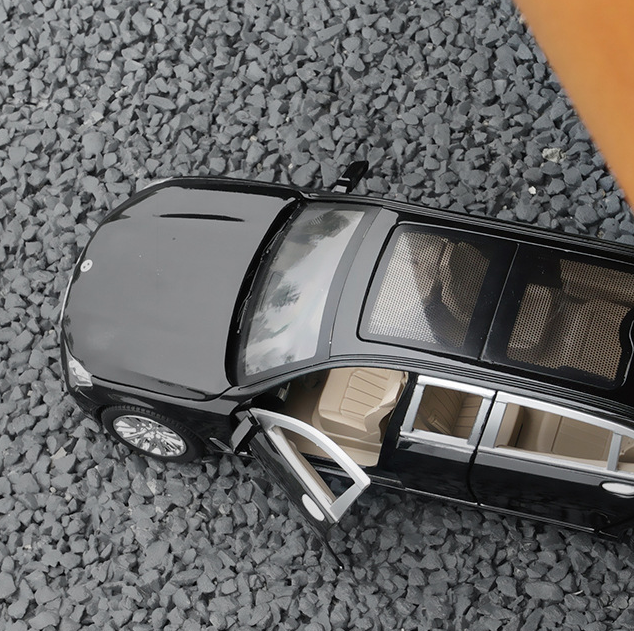 1:24 BMW 760 V12 Diecast Model