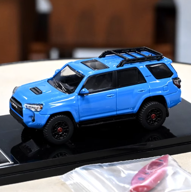 1:64 Toyota 4Runner Die Cast
