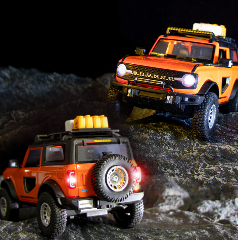 1:24 Ford Bronco Alloy Model – The Legend of Off-Roading