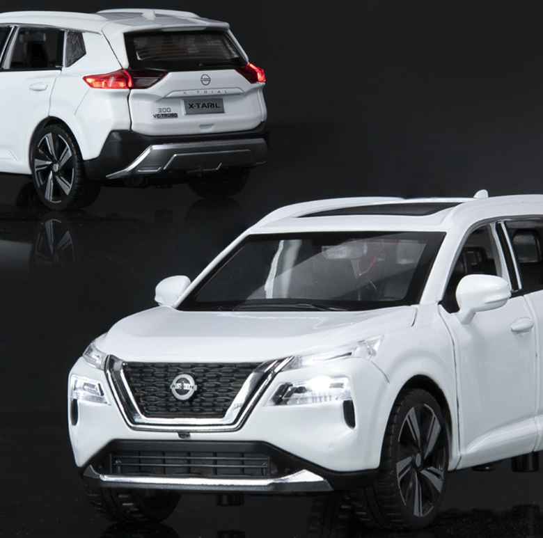 1:32 Nissan X-Trail Diecast Model