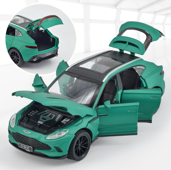 1:32 Aston Martin DBX Diecast Model