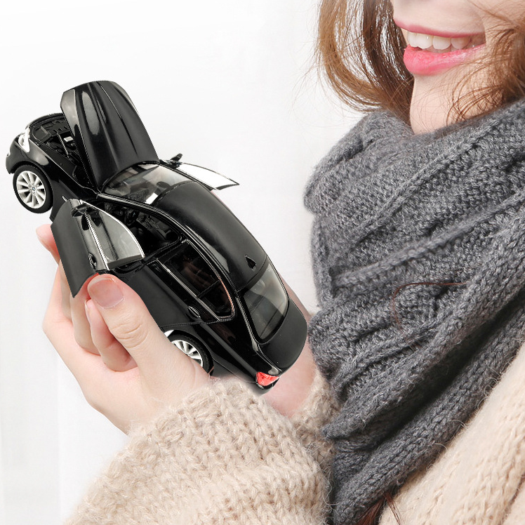 1:24 BMW 5 Series 535i Die-Cast Model Car