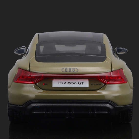 1:24 2022 Audi RS GT Diecast Model – Precision Meets Performance