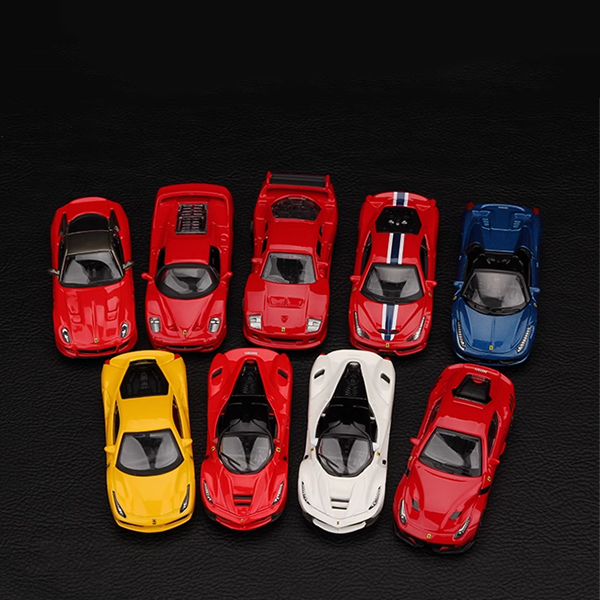 1:64 Ferrari Die-Cast Sports Car Model – Collectible Edition