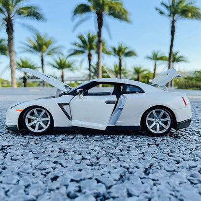 1:18 Nissan GTR
