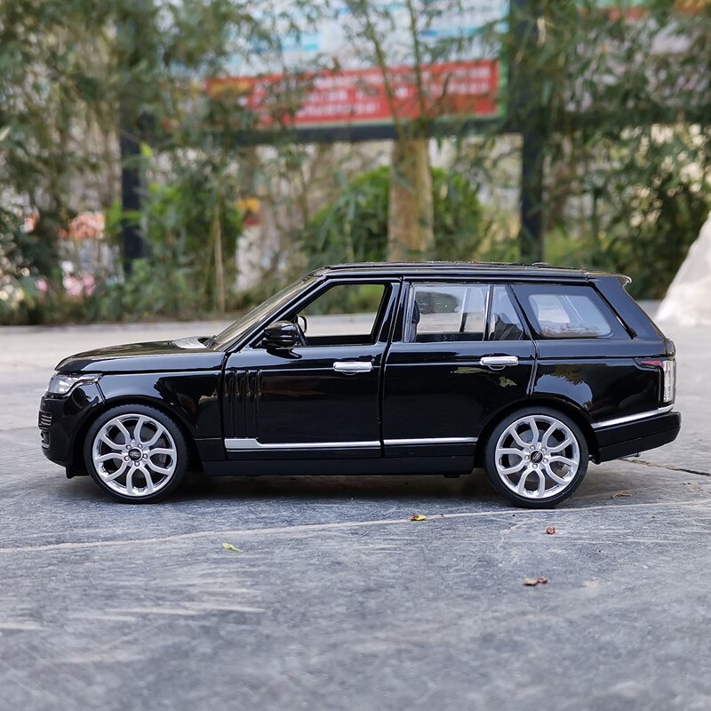 1:24  Land Rover Die Cast