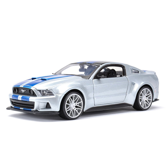 1:24  Ford Mustang Die Cast
