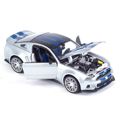 1:24  Ford Mustang Die Cast