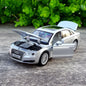 1:24 Audi  A8 Die Cast