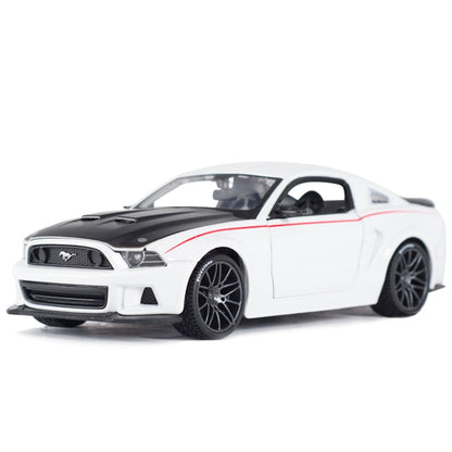 1:24  Ford Mustang Die Cast