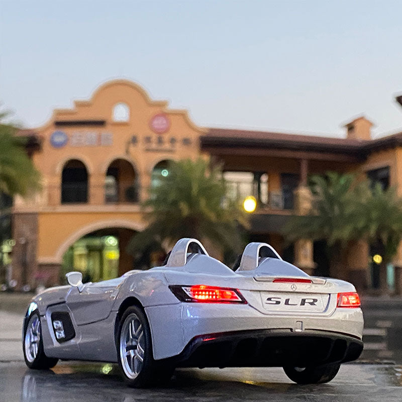 1:24 Mercedes Benz SLR Convertible Die Cast