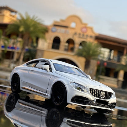1:32 Mercedes Benz  C63S Coupe  Die Cast