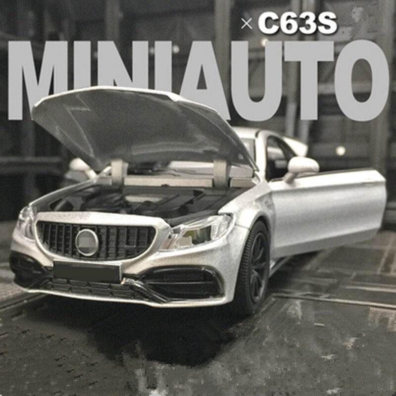 1:32 Mercedes Benz  C63S Coupe  Die Cast