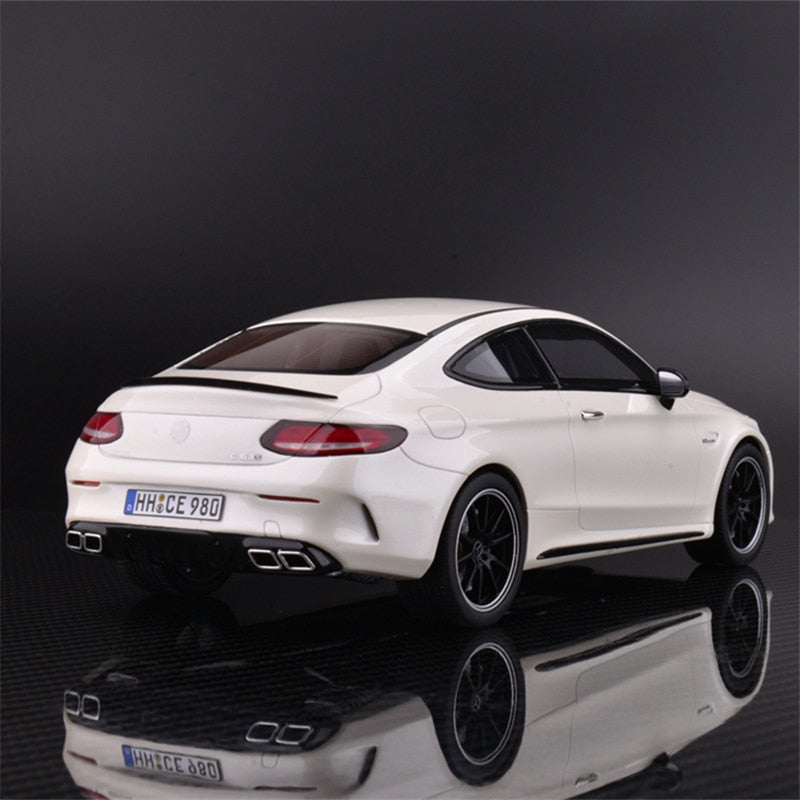 1:32 Mercedes Benz  C63S Coupe  Die Cast