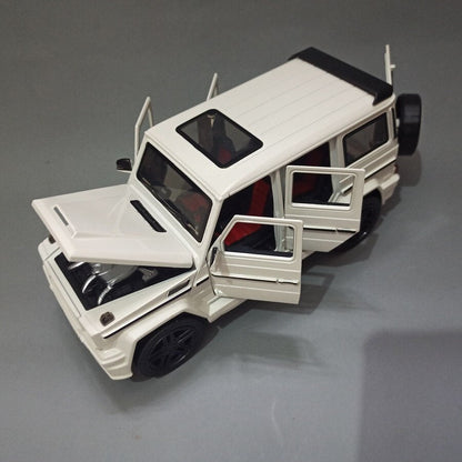 1:24 Mercedes Benz G65 Model Car Die Cast Simulation