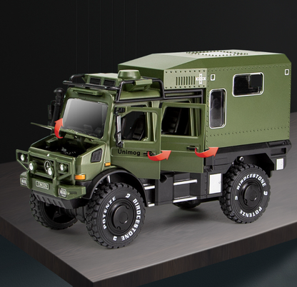 1:28 Mercedes-Benz Unimog Diecast Model