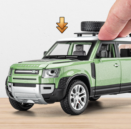 1:24 Licensed Land Rover Defender Outdoor Edition Alloy Model