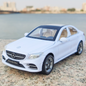 1:24 Mercedes-Benz C260L Alloy Model – Luxury in Miniature