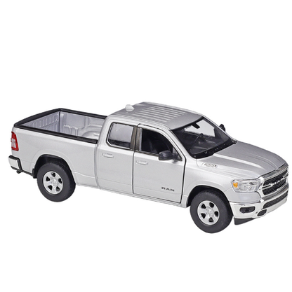 1:27 Dodge 2019 RAM 1500 Model – Bold Strength in Every Detail