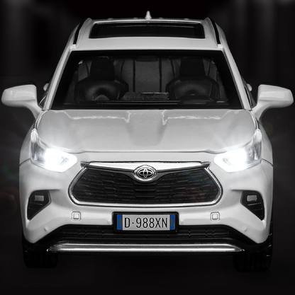 1:32 Toyota Highlander SUV Alloy Model