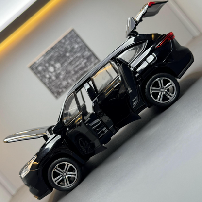 1:32 Toyota Highlander SUV Alloy Model