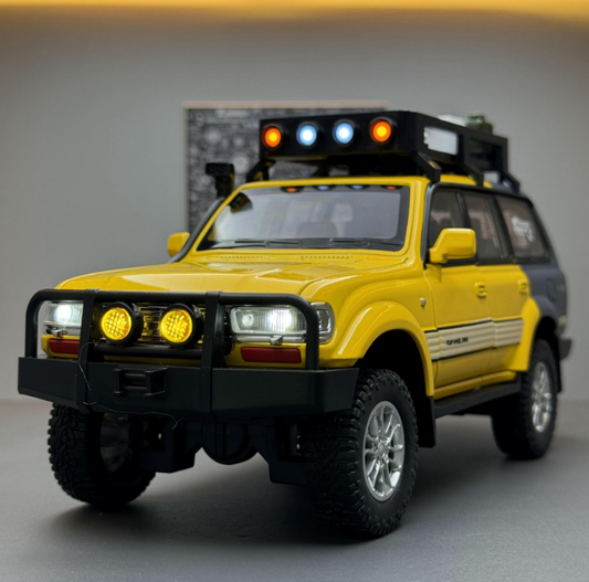 1:24 Land Cruiser LC80 Diecast Model