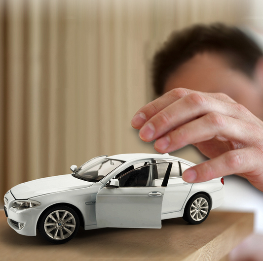 1:24 BMW 5 Series 535i Die-Cast Model Car