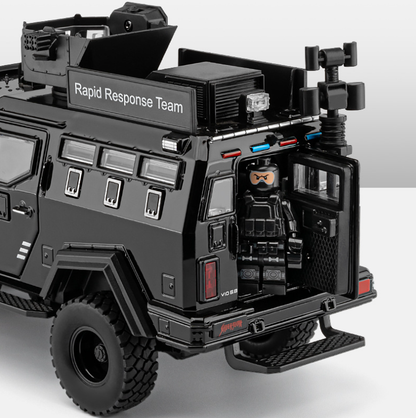 1:24 Sabertooth Armored Vehicle Alloy Model