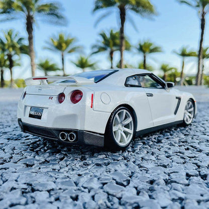 1:18 Nissan GTR